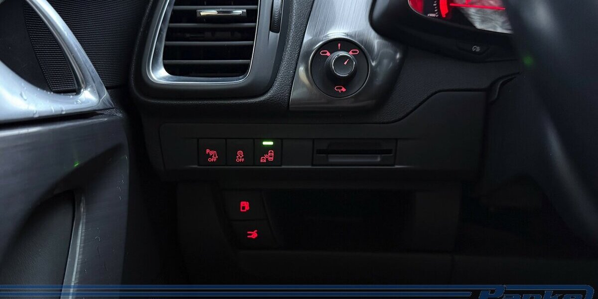 DS Automobiles DS5 2.0 BlueHDi 180 EAT*HeadUp*Memo*Pano*NAV* 121.593 km 11.280 &euro; Berlin 13187