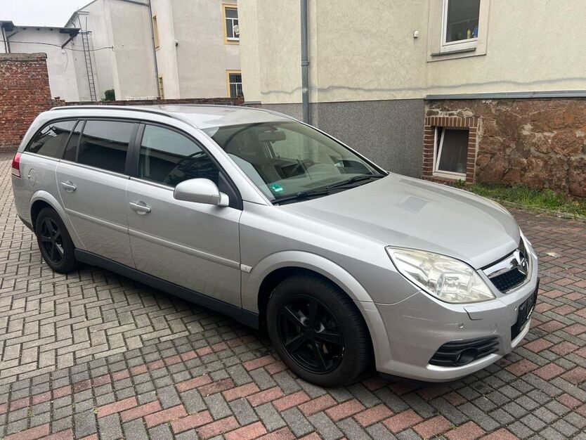 Opel Vectra 167.000 km 2.800 € Dresden 01139