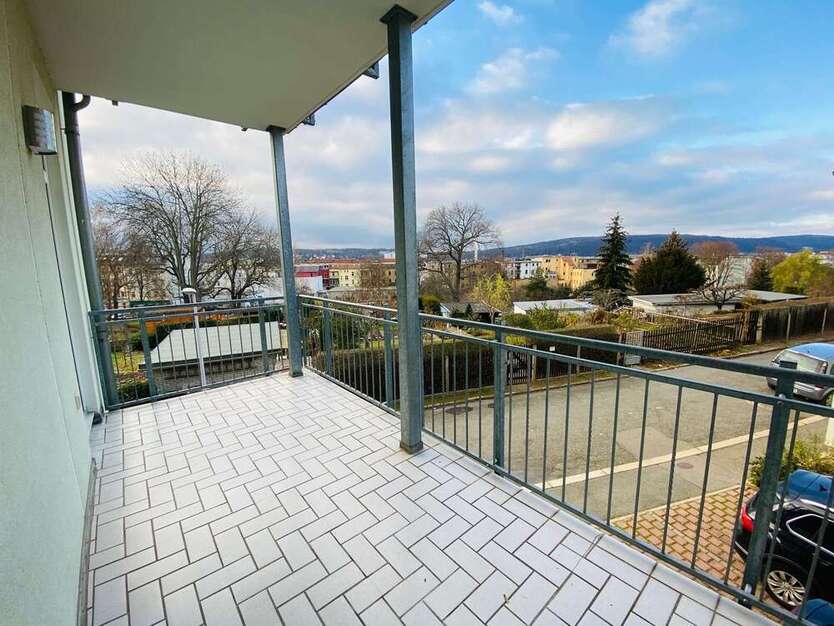Wohnung zum Mieten in Gera 675 € 104.21 m²