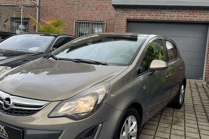 Opel Corsa 185.000 km 3.500 &euro; Solingen 42651