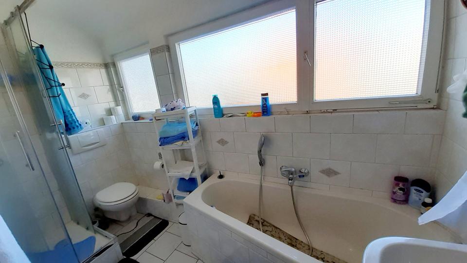 Einfamilienhaus Besigheim - 5 Zimmer, 130 m&sup2;, 1.400&euro; | Angebot:24786914