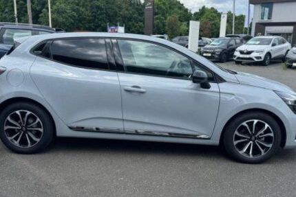 Renault Clio 5.500 km 19.290 € Fürth 90763