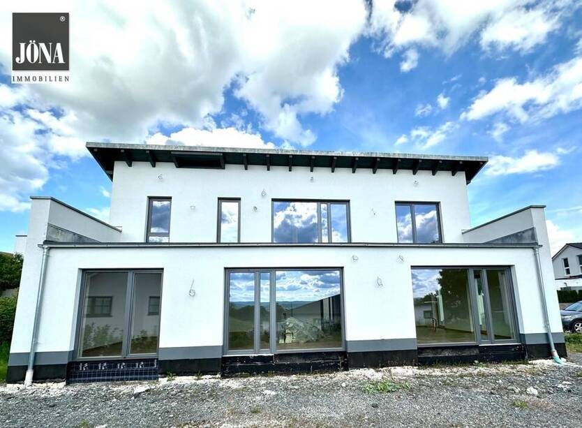 Architektenhaus mit Fernblick - Erstbezug in exklusiver Wohnlage