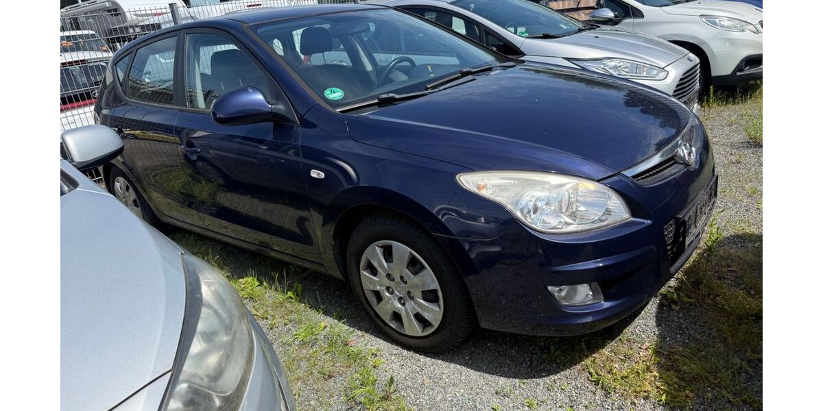 Hyundai i30 218.000 km 2.350 &euro; Wolfenbüttel (Halchter) 38304