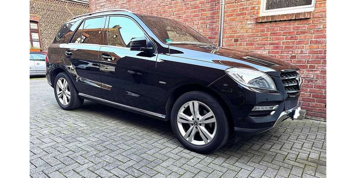 Mercedes-Benz ML 350 280.000 km 14.900 &euro; Moers 47445
