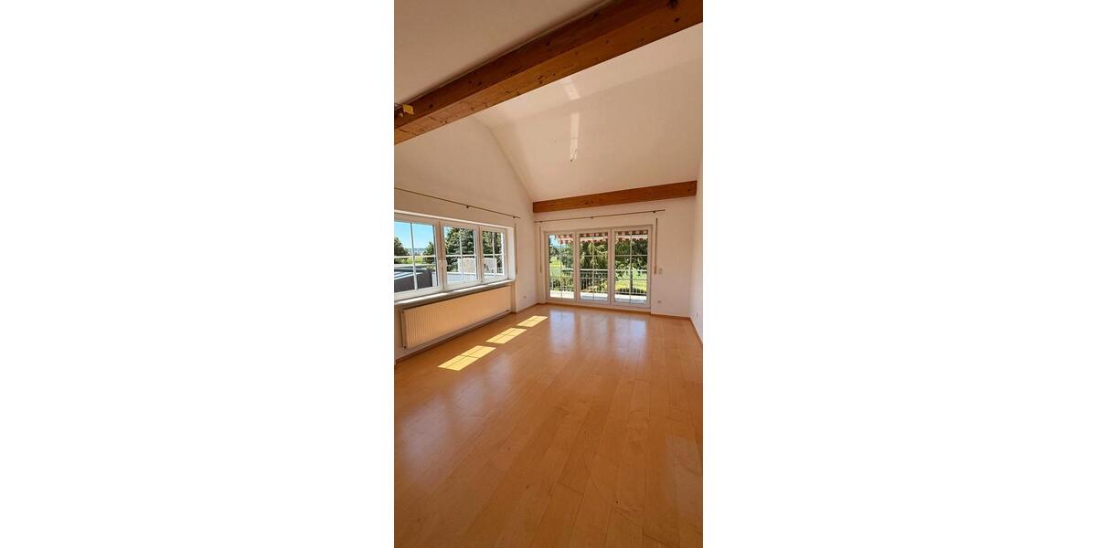 Dachgeschoßwohnung Nördlingen - 3 Zimmer, 90 m&sup2;, 980&euro; | Angebot:26297646