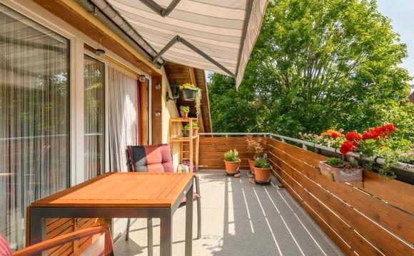 Schöne 6-Zi-DG Wohnung mit 2 Balkonen und Garage 6 zimmer