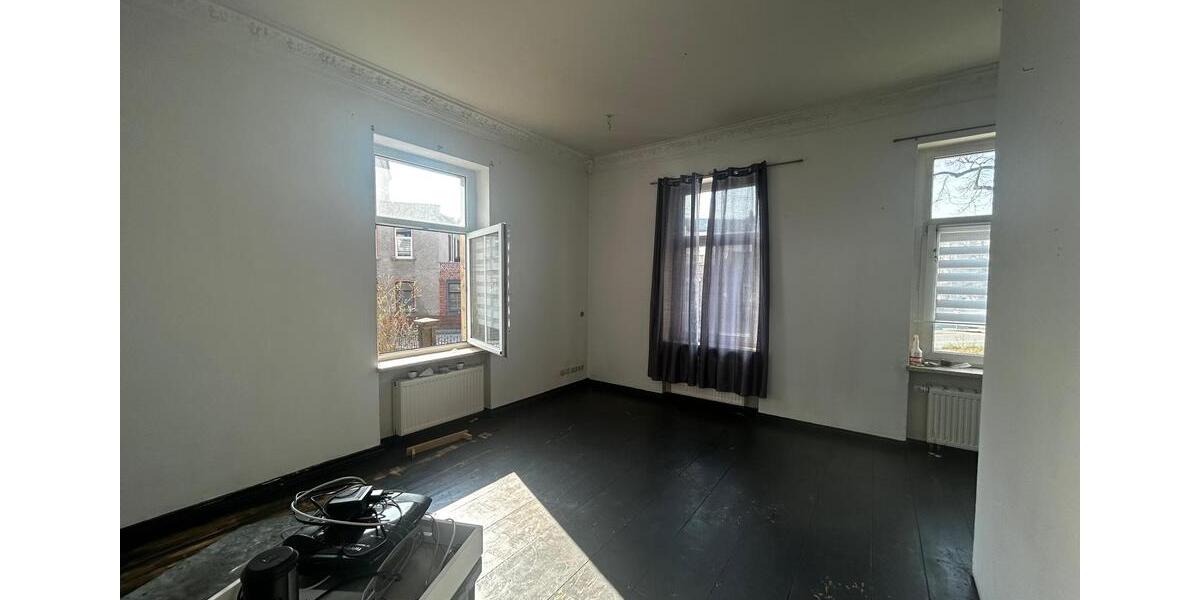 Hochparterre Crimmitschau - 2 Zimmer, 72 m&sup2;, 400&euro; | Angebot:26287903