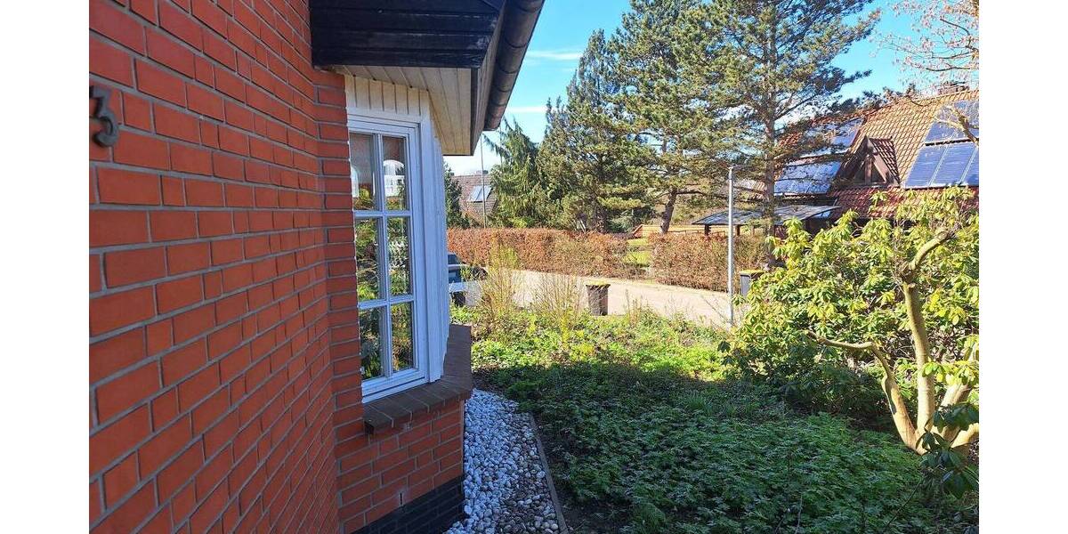 Einfamilienhaus Bad Oldesloe - 5 Zimmer, 180 m&sup2;, 1.655&euro; | Angebot:26417352