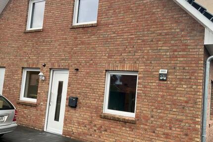 Haus Papenburg - 4 Zimmer, 120 m&sup2;, 1.050&euro; | Angebot:26586255