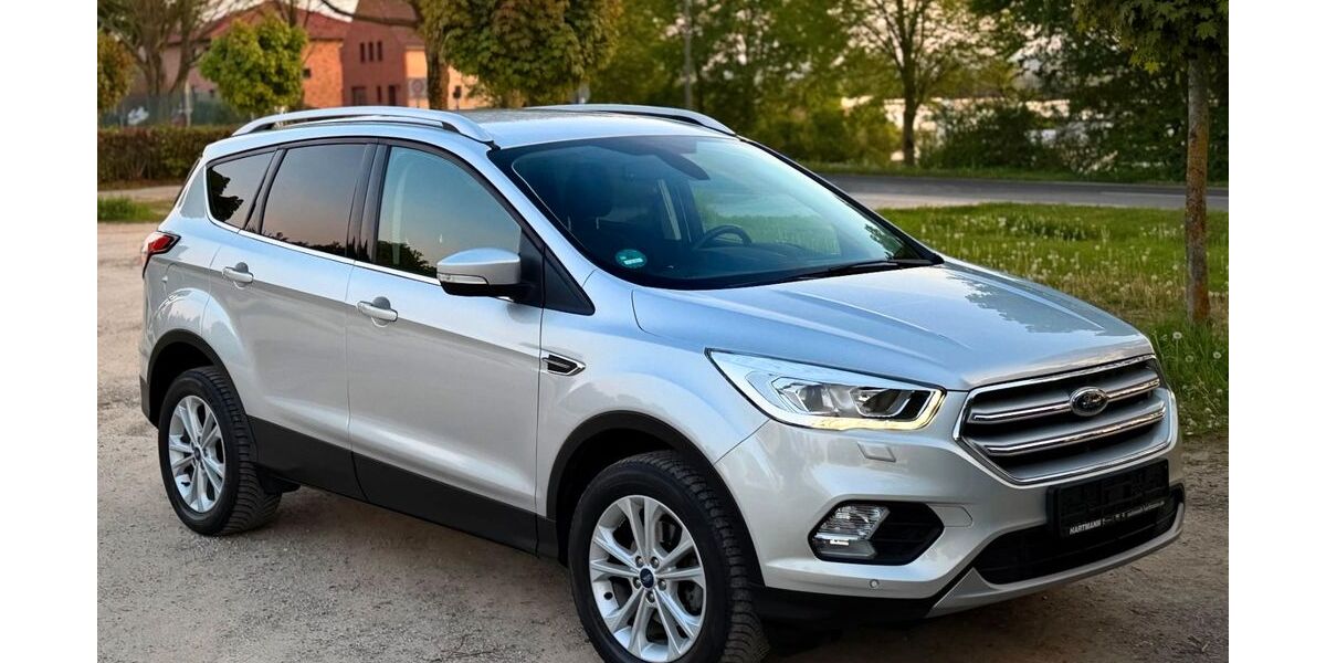 Ford Kuga 57.000 km 15.000 &euro; Düren 52351