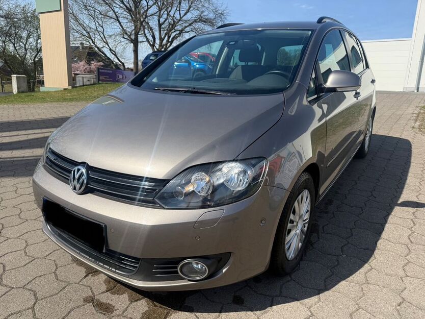 VW Golf 142.350 km 4.990 € Trappenkamp 24610