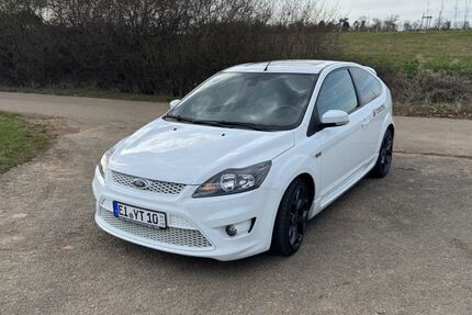 Ford Focus 89.000 km 14.500 &euro; Beilngries 92339