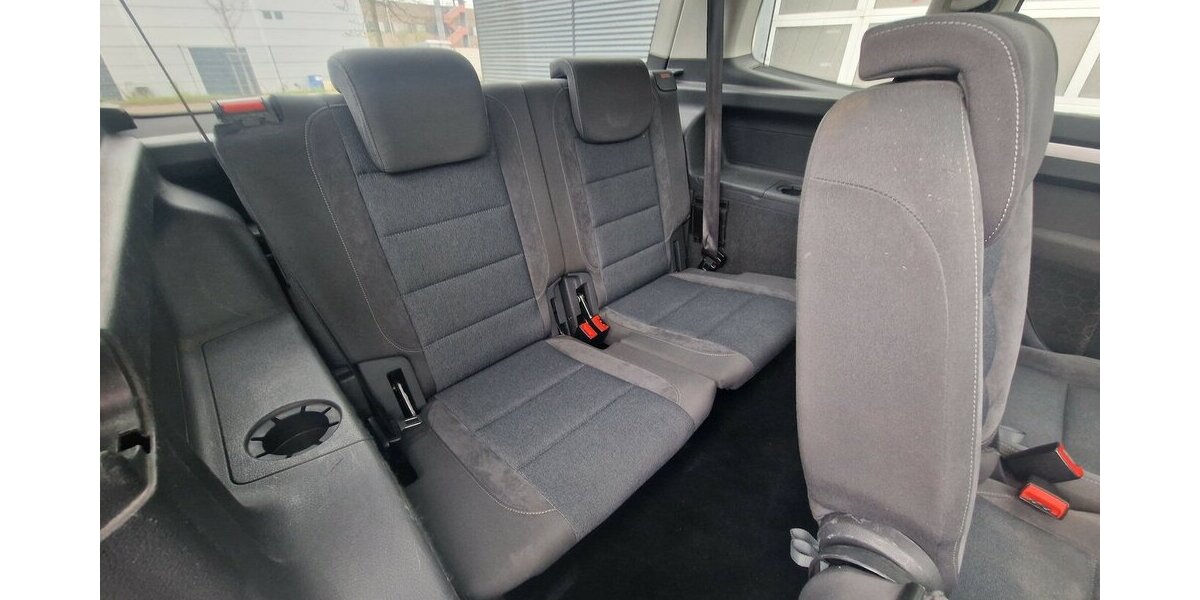 VW Touran Style BMT 7 Sitzer Klimaautomatik NAVI 269.000 km 7.998 &euro; Landau 76829