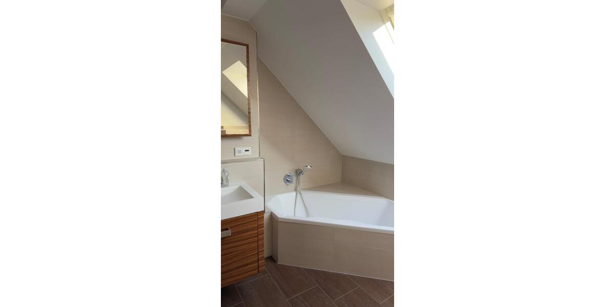 Dachgeschoßwohnung Gütersloh Kattenstroth - 4 Zimmer, 120 m&sup2;, 900&euro; | Angebot:25417285