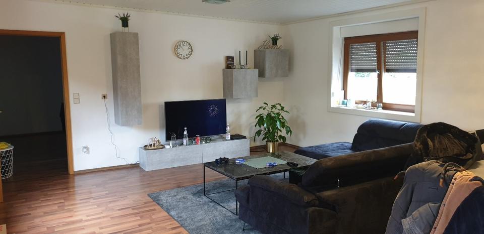 Mehrfamilienhaus, Wohnhaus Kirchhain - 8 Zimmer, 265 m&sup2;, 440.000&euro; | Angebot:25172907