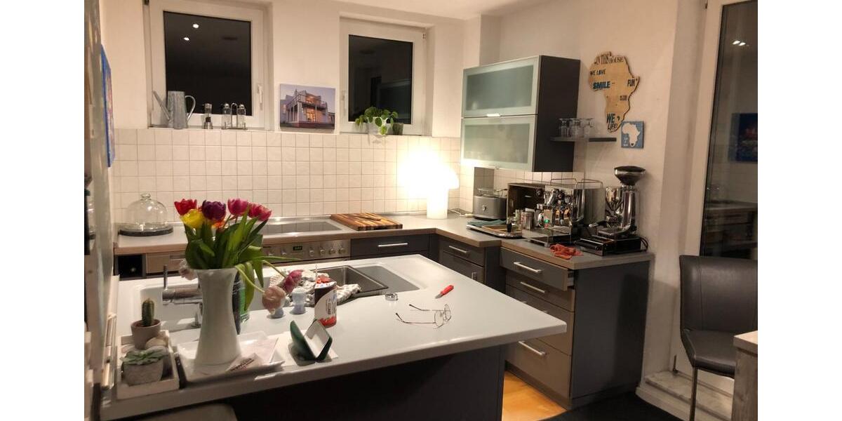 Einfamilienhaus Langenhagen - 8 Zimmer, 315 m&sup2;, 2.890&euro; | Angebot:24646854