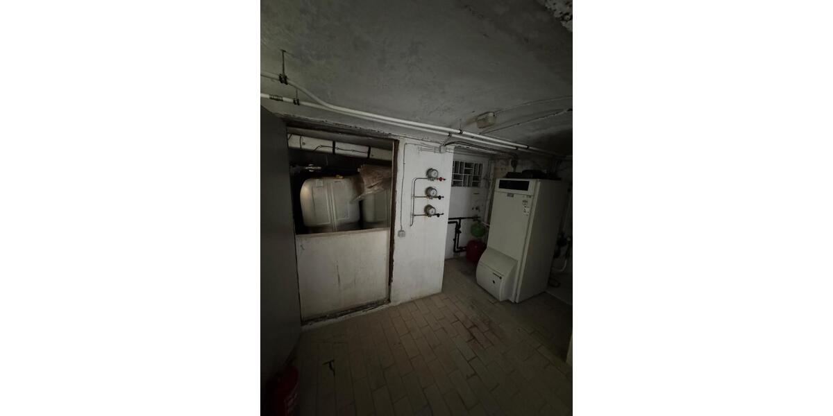 Reihenhaus Selb - 7 Zimmer, 120 m&sup2;, 85.000&euro; | Angebot:27239372