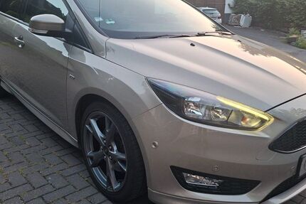 Ford Focus 166.000 km 7.999 &euro; Trimbs 56753