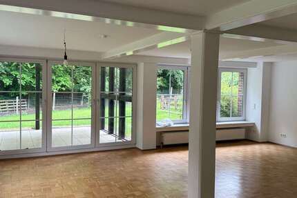Wohnung Bielefeld Jöllenbeck - 4 Zimmer, 170 m&sup2;, 1.360&euro; | Angebot:27242318