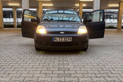 Ford Fiesta 190.000 km 2.300 &euro; München 81379