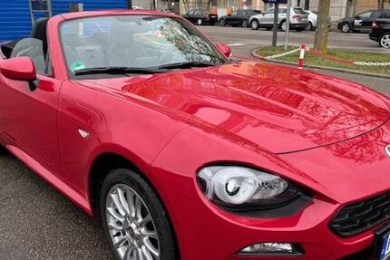 Fiat 124 Spider 20.400 km 15.700 &euro; München 80469