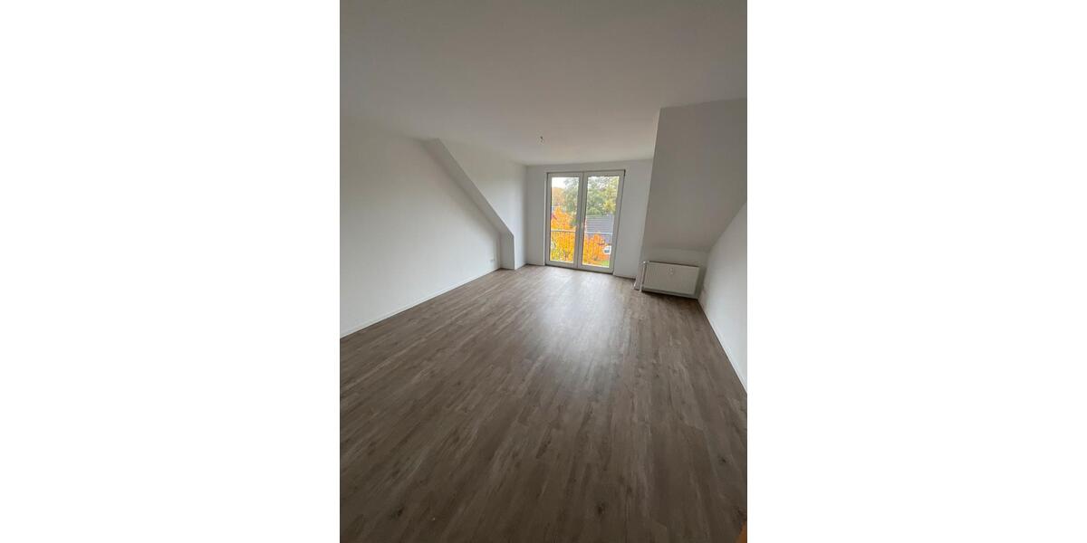 Gemütliche Wohnung unter'm Dach! 3 zimmer