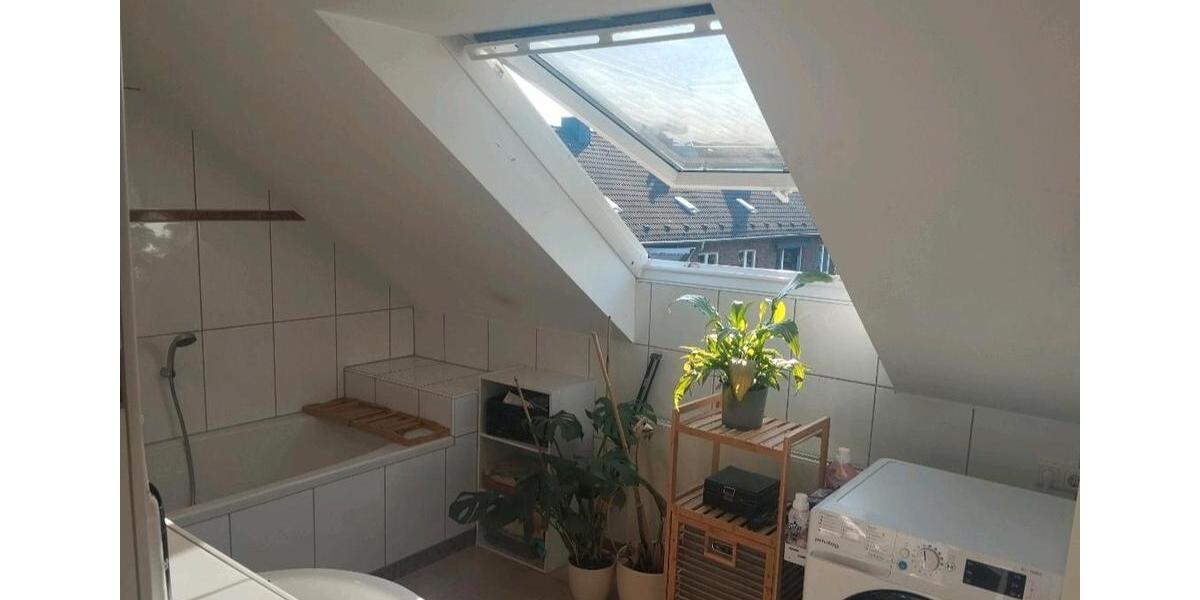 Dachgeschoßwohnung Neuss Furth-Mitte - 2 Zimmer, 70 m&sup2;, 247.000&euro; | Angebot:26165906