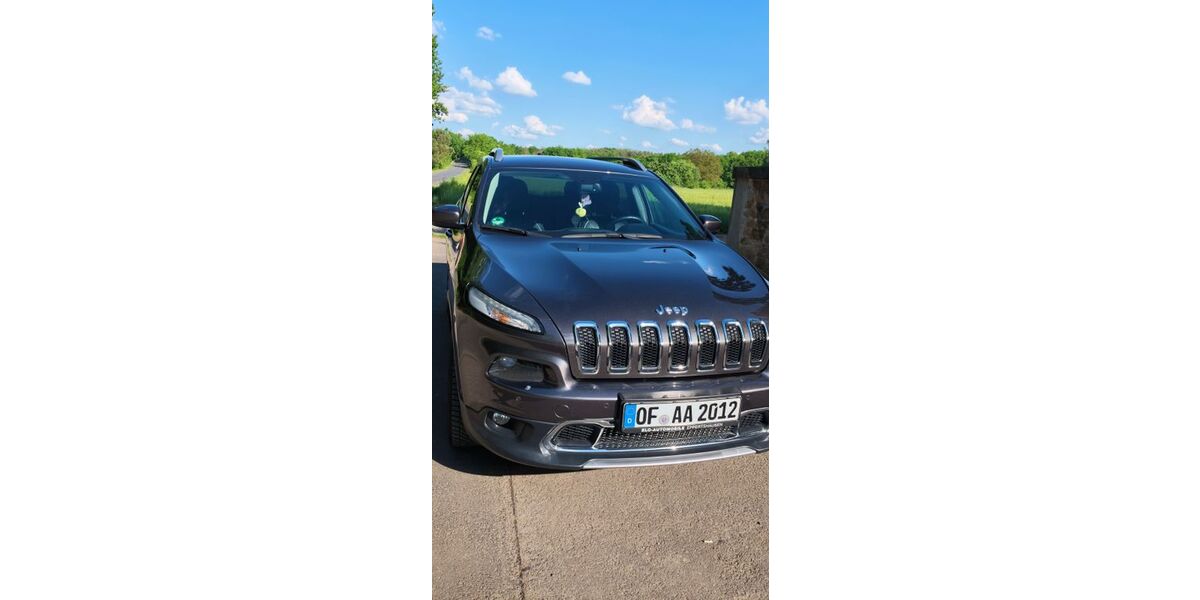 Jeep Cherokee 127.000 km 14.900 &euro; Rodgau 63110