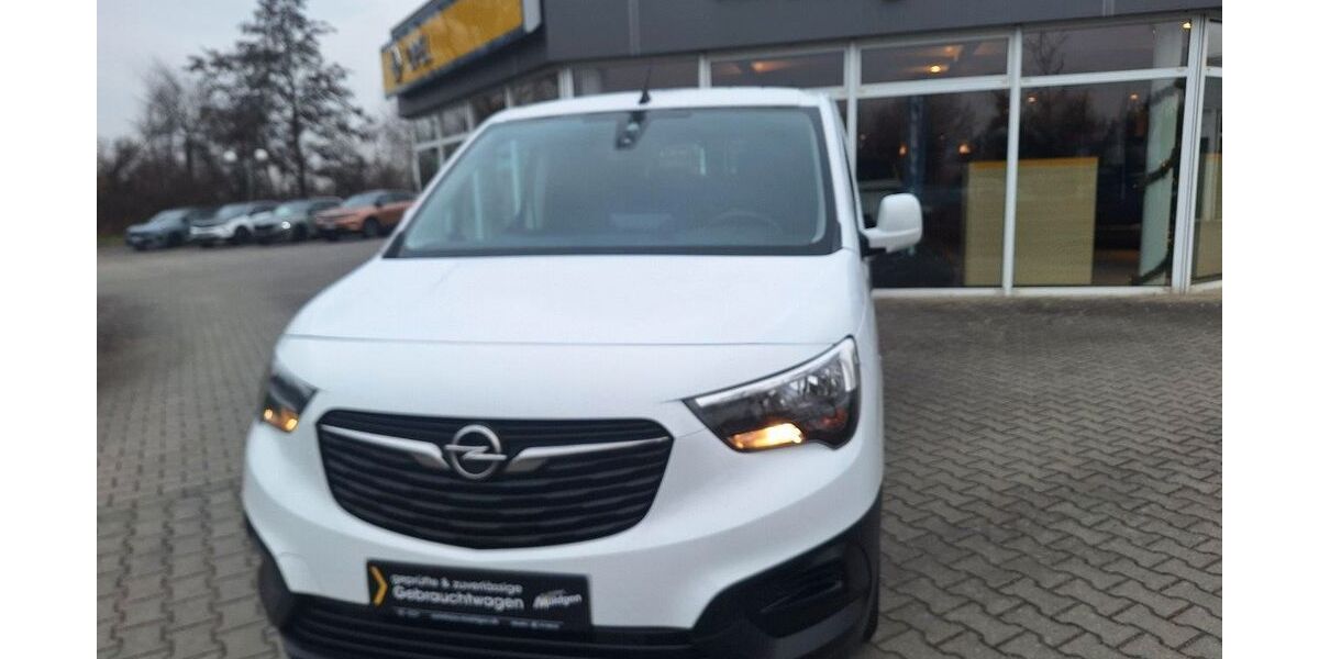 Opel Combo 25.350 km 15.990 &euro; Großenhain 01558