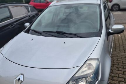 Renault Clio 86.752 km 7.500 &euro; Schwalbach 66773