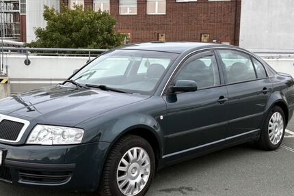 Skoda Superb 266.200 km 3.500 € Lage 32791