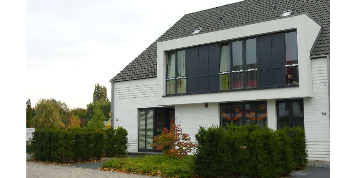 Haus zum Mieten in Düsseldorf 3.600 € 205 m² 5 zimmer