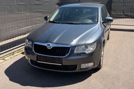 Skoda Superb 212.000 km 4.499 &euro; Augsburg 86150
