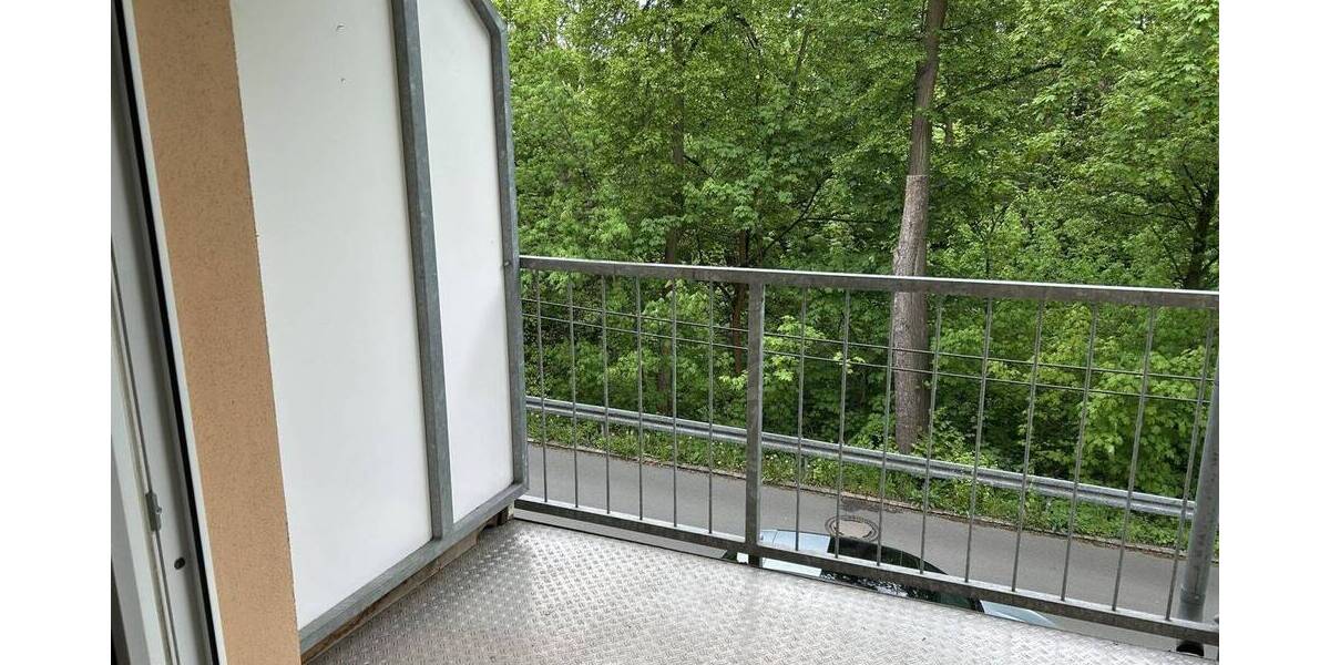 Etagenwohnung Zwickau Eckersbach - 3 Zimmer, 65 m&sup2;, 460&euro; | Angebot:26696130