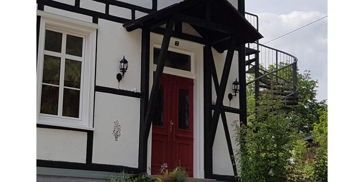 Einfamilienhaus Gummersbach - 6 Zimmer, 160 m&sup2;, 1.490&euro; | Angebot:24755204