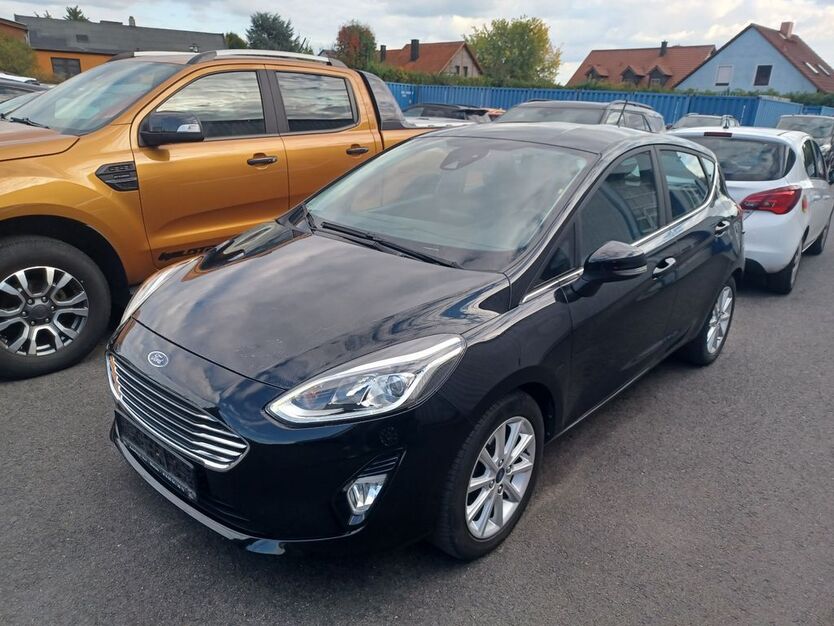 Ford Fiesta 83.400 km 10.990 € Wiesau 95676