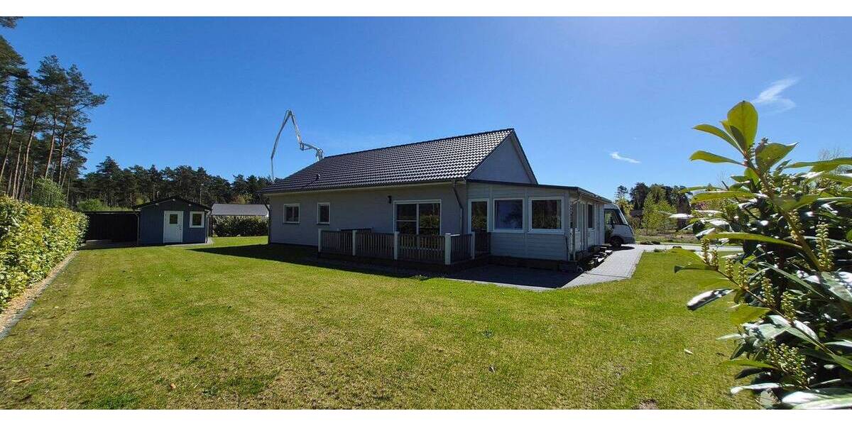 Moderner, neuwertiger Bungalow mit PV-Anlage, Wärmepumpe, Wallbox, Klima, Vollbad, EBK, 3 Carports uvm. - Bungalow Gorleben | Angebot:26573092