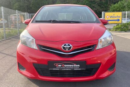 Toyota Yaris 193.974 km 2.999 &euro; Dresden 01187