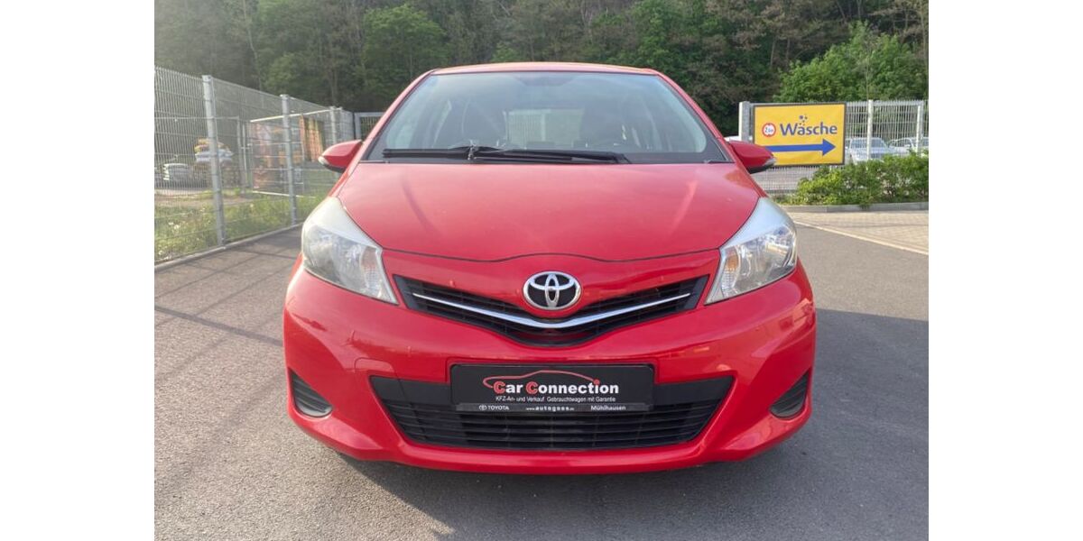 Toyota Yaris 193.974 km 2.999 &euro; Dresden 01187