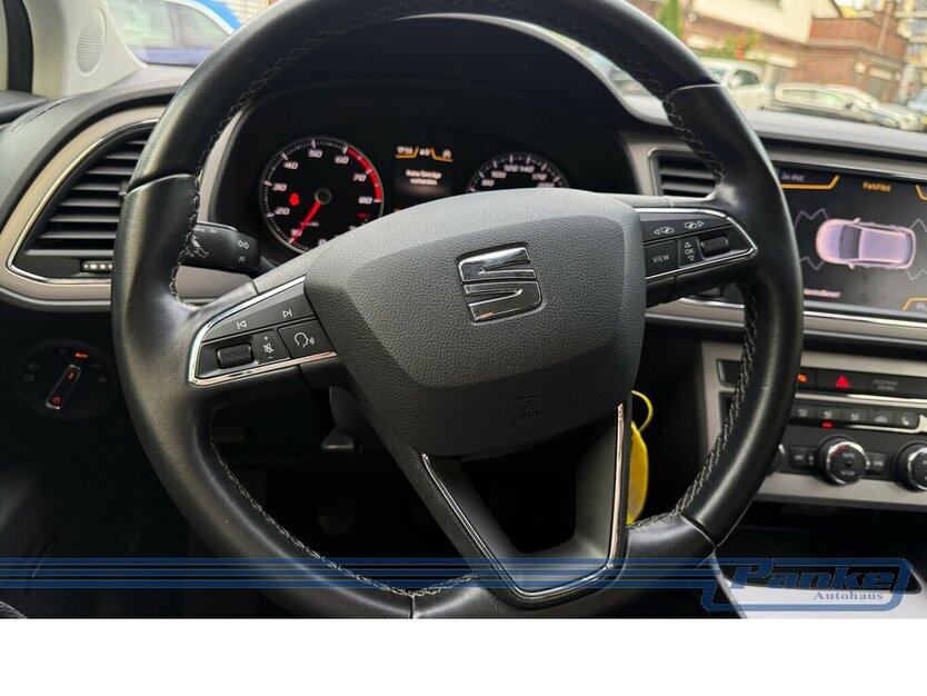 Seat Leon FR Alcantara Navi Sitzheizung SR/WR 85.720 km 11.990 € Berlin 13187