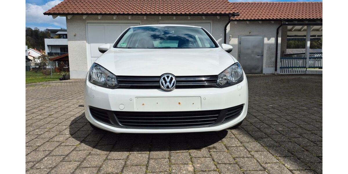 VW Golf 82.000 km 6.499 &euro; Altenstadt 89281