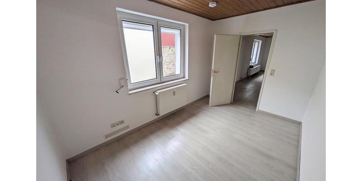 Erdgeschoßwohnung Eilenburg - 4 Zimmer, 104 m&sup2;, 572&euro; | Angebot:26008192