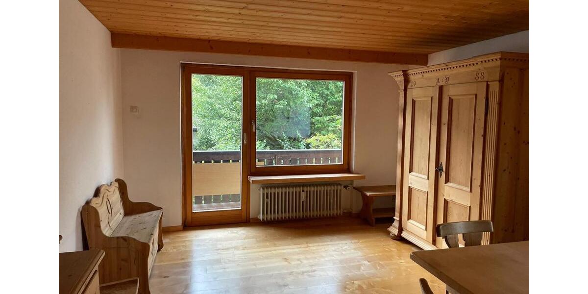 Wunderschöne, geräumige 4-Zimmerwohnung in bester Lage von Garmi 4 zimmer