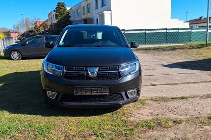 Dacia Sandero 63.000 km 8.400 &euro; Wolgast 17438