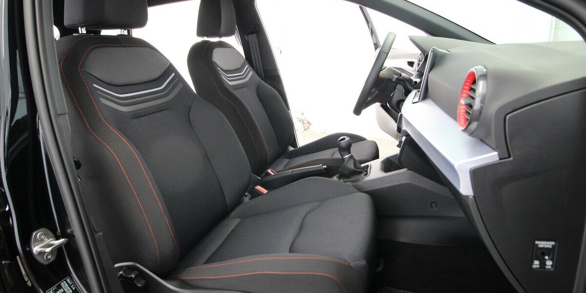 Seat Ibiza TSI OPF FR Sport NAVI+LED+WINTER-PAKET+ALU 9.718 km 18.890 &euro; Hagenow 19230