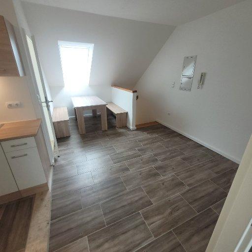 Dachgeschoßwohnung Salzweg - 1 Zimmer, 43 m&sup2;, 520&euro; | Angebot:26205606