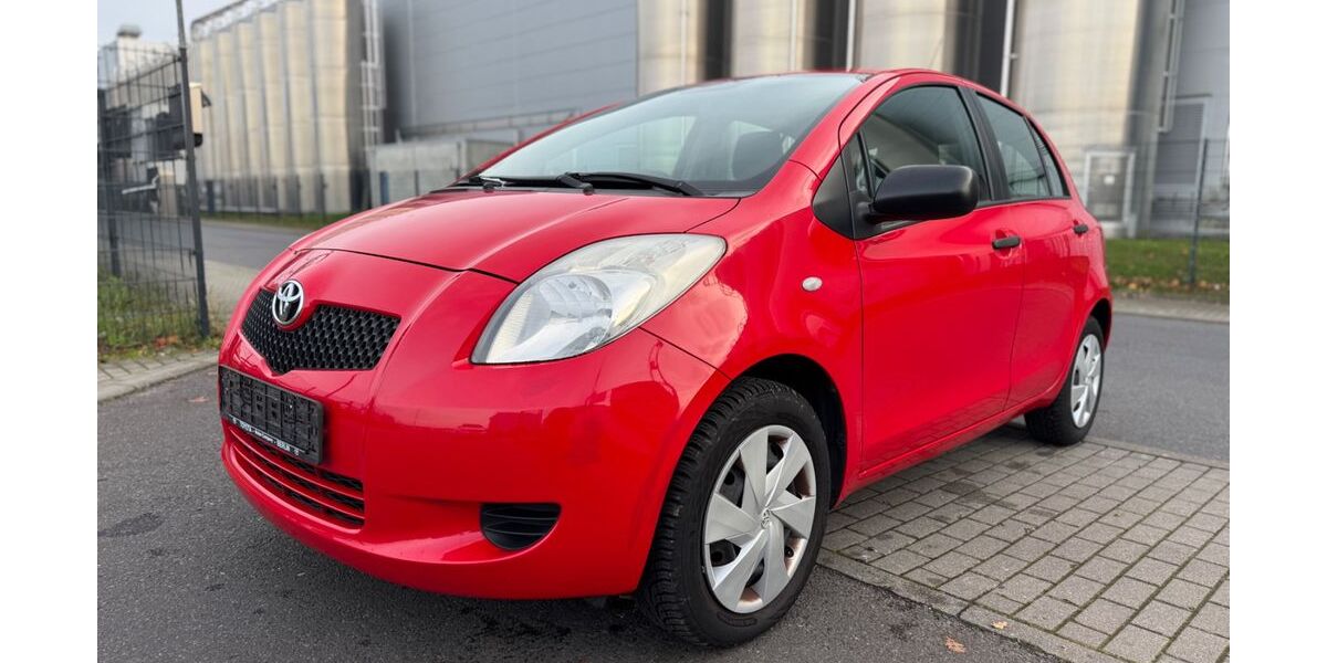 Toyota Yaris 116.413 km 4.480 &euro; Wildau 15745