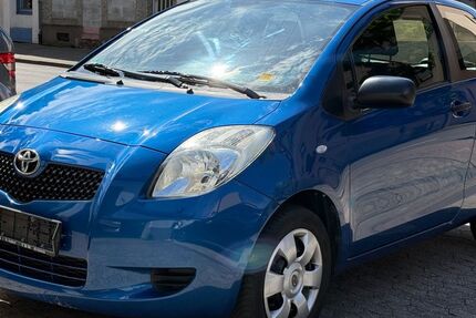Toyota Yaris 145.000 km 2.800 &euro; Saarbrücken - Burbach 66115