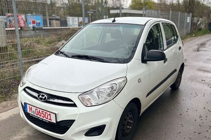 Hyundai i10 144.951 km 1.490 &euro; München 81929